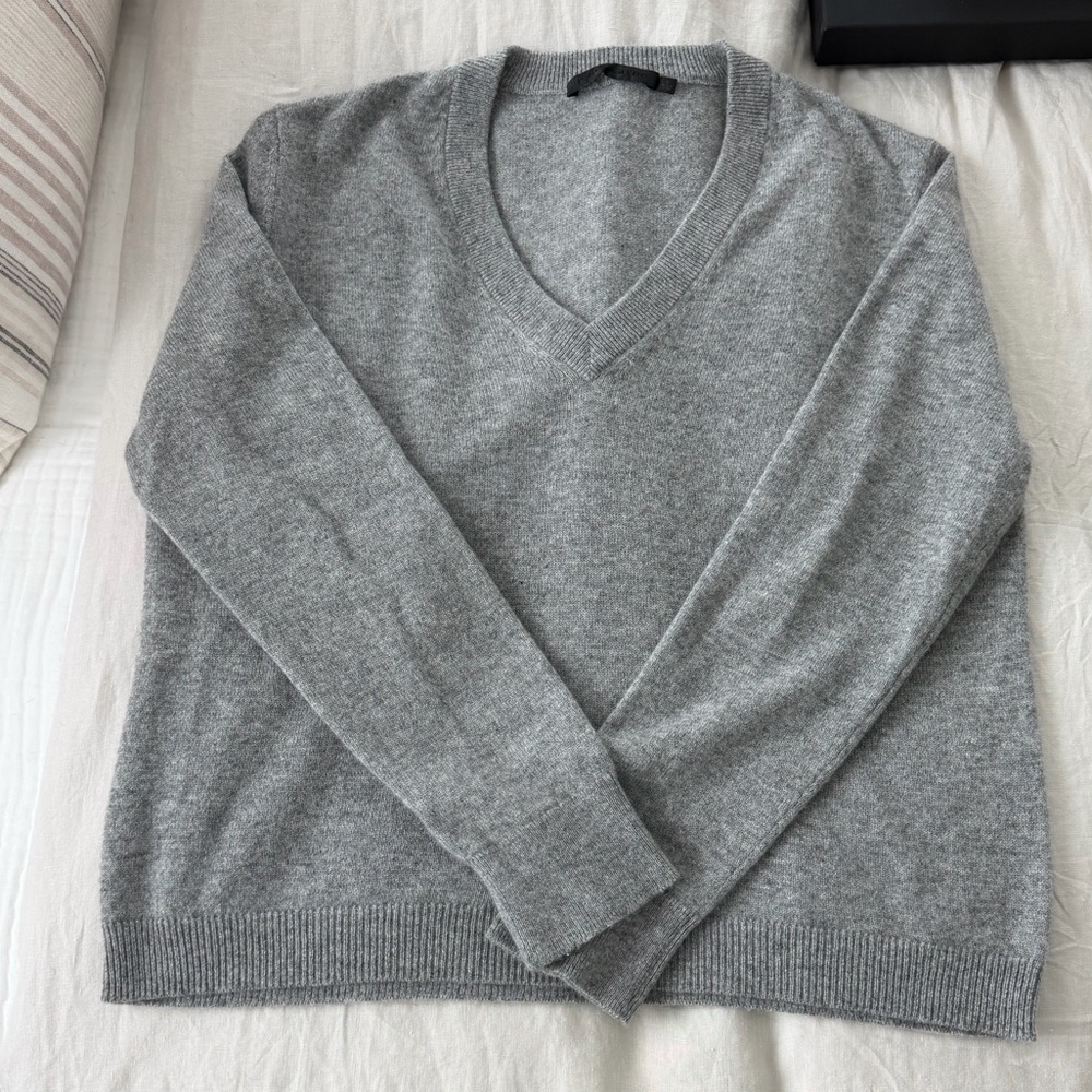Jenni Kayne 100% Cashmere Flynn Sweater Small